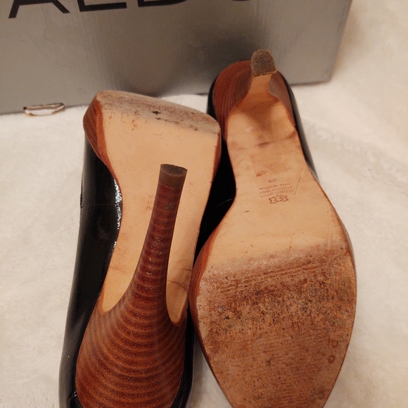 Heels - Picture 2 of 2